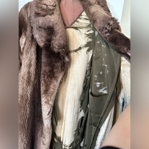 Vintage Fur Coats - Picture 8 of 9